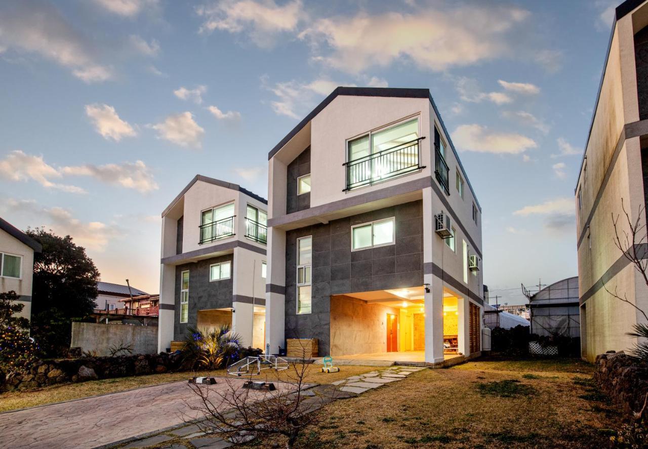 Haevichi Private Pension Seogwipo Exterior foto
