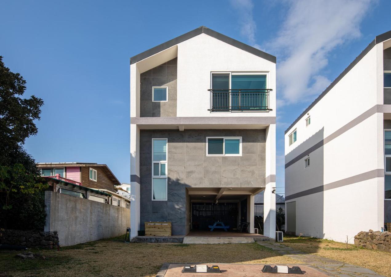 Haevichi Private Pension Seogwipo Exterior foto