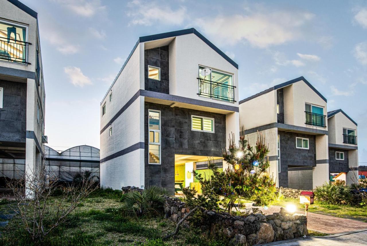 Haevichi Private Pension Seogwipo Exterior foto