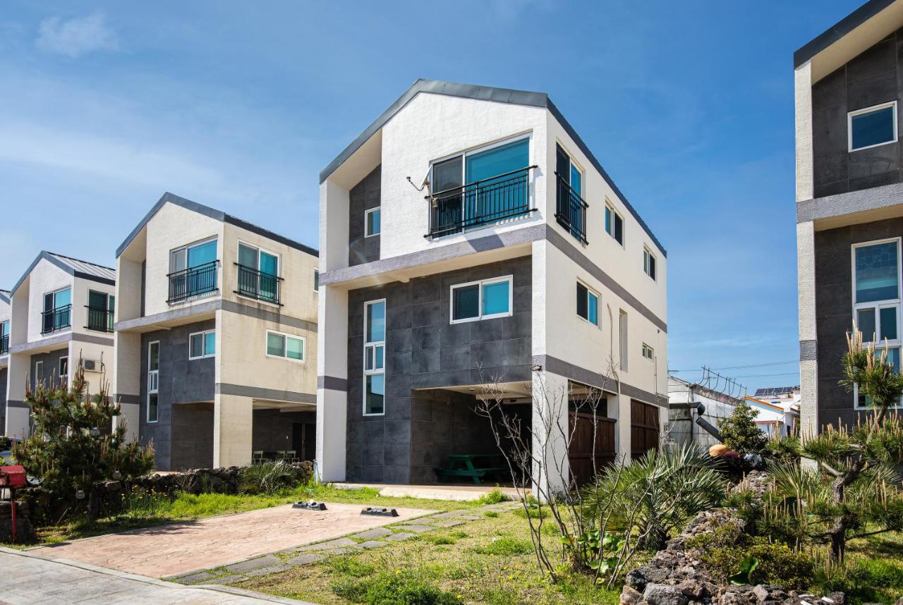 Haevichi Private Pension Seogwipo Exterior foto