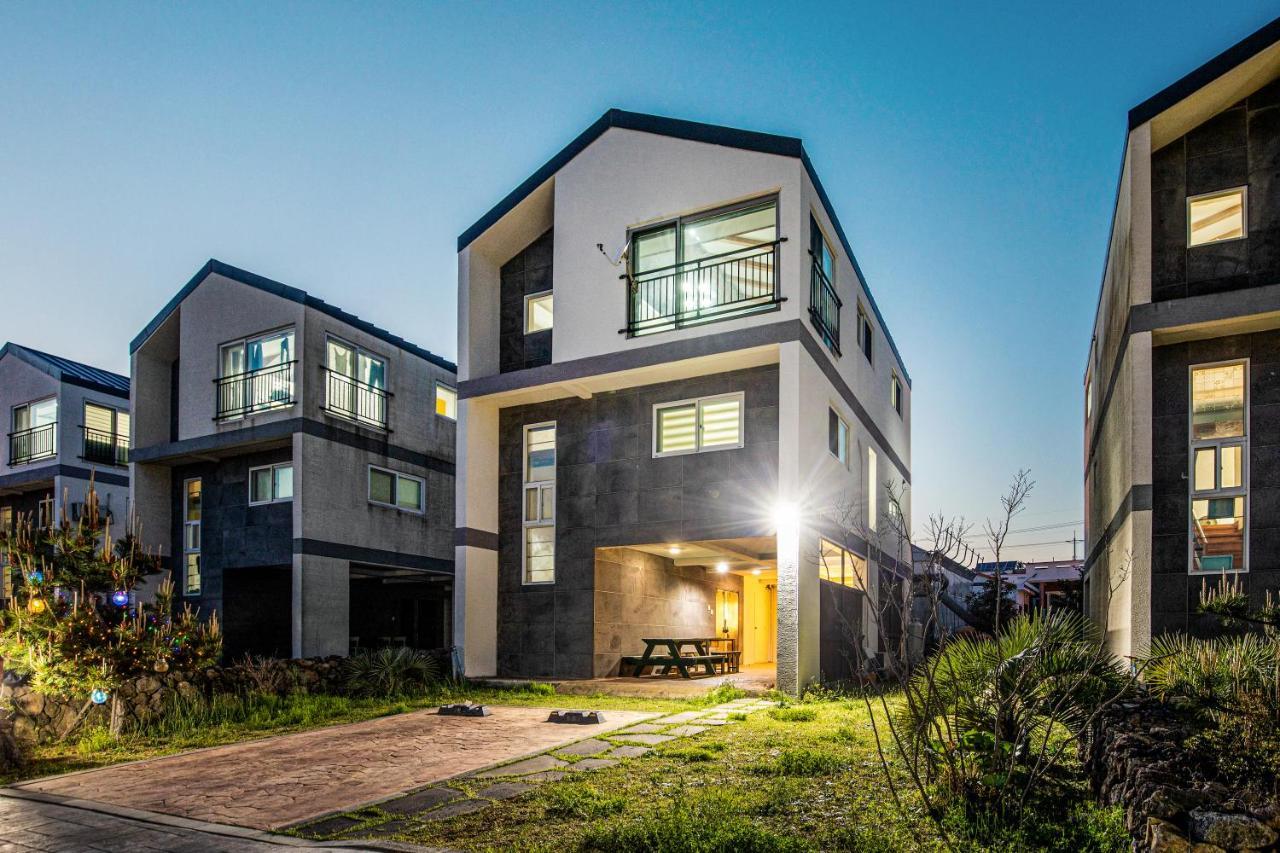Haevichi Private Pension Seogwipo Exterior foto